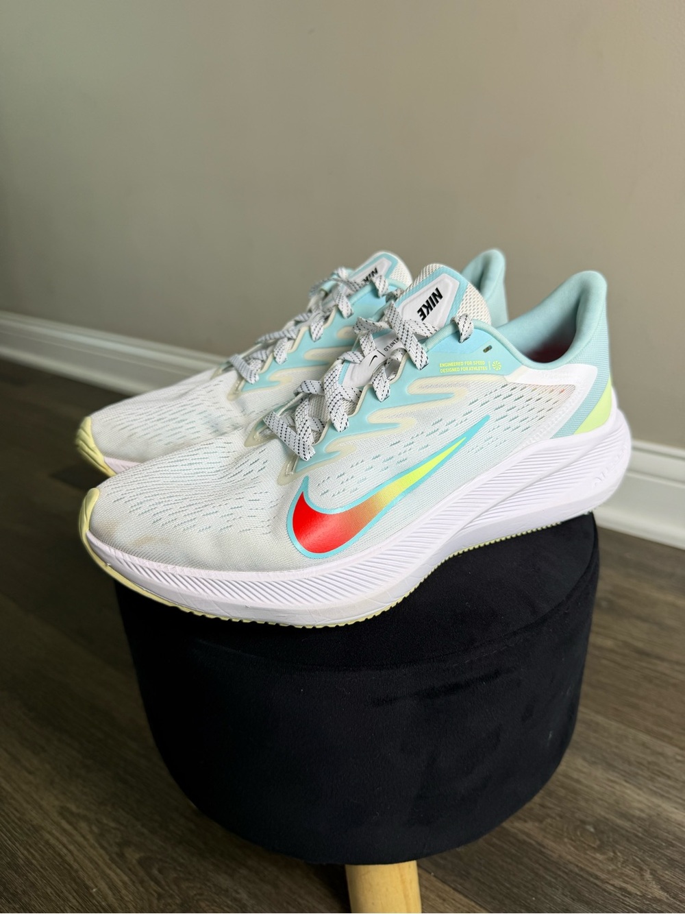 Nike Women's Air Zoom Winflo 7